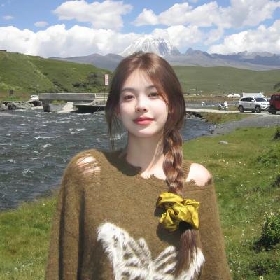 穿风信子蓝的少女 在线观看